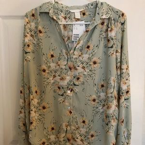 5 for $25! H&M Floral Blouse